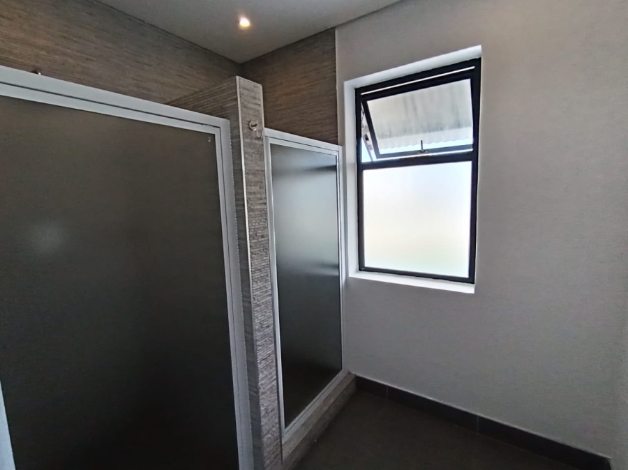 To Let commercial Property for Rent in Lorraine Eastern Cape